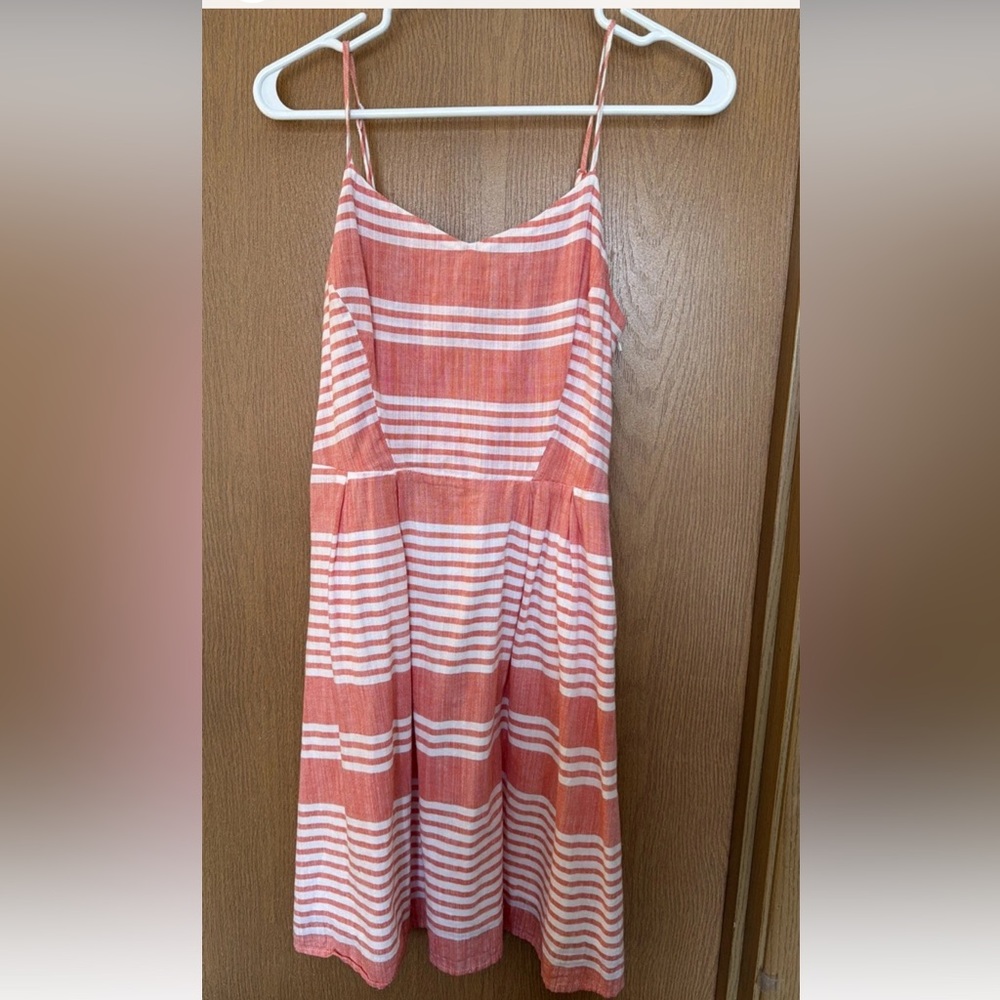 Old Navy Dress Size Small. 100% Cotton. Lined.